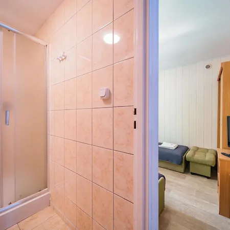 Ow Gromada Pod Bukami 2*