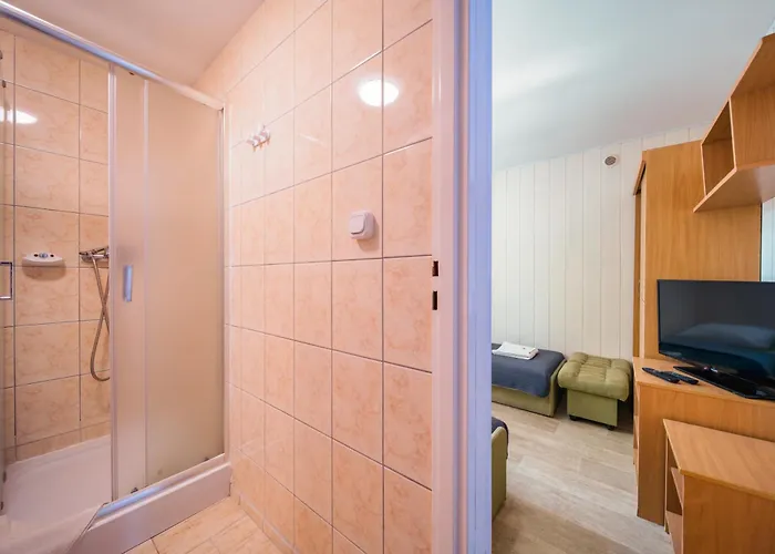 Ow Gromada Pod Bukami 2*